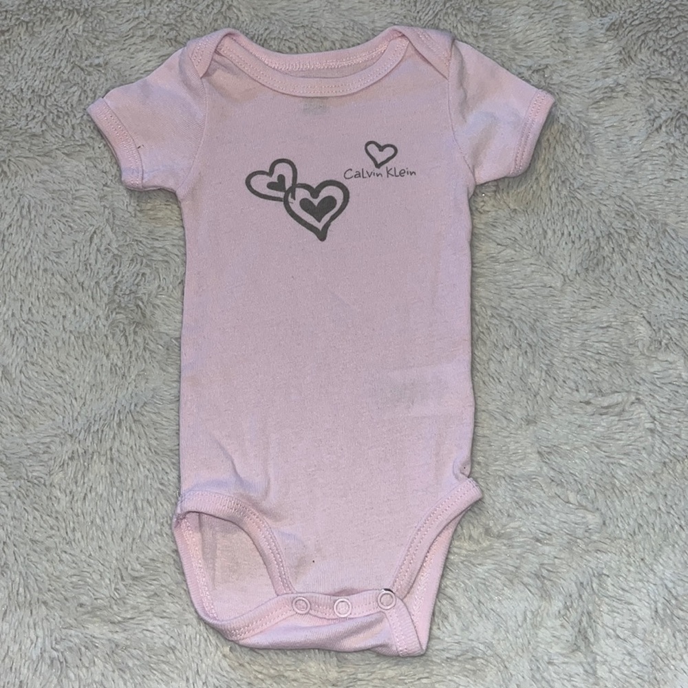 (3 for $10) Calvin Klein pink 0-3 month bodysuit baby girl clothing